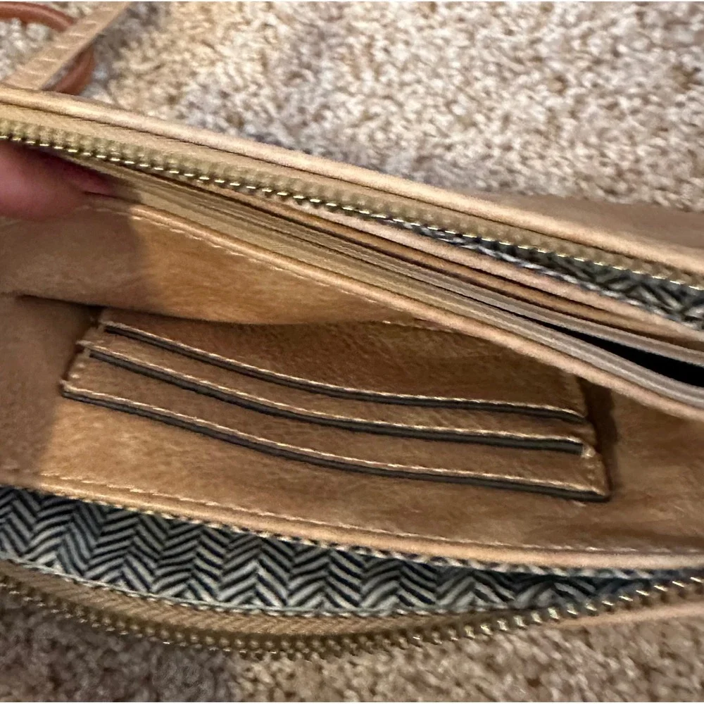 Lot of 4 Womens Wristlets Clutches Simply Vera‎ Vera Wang Woven Quilted Neutral